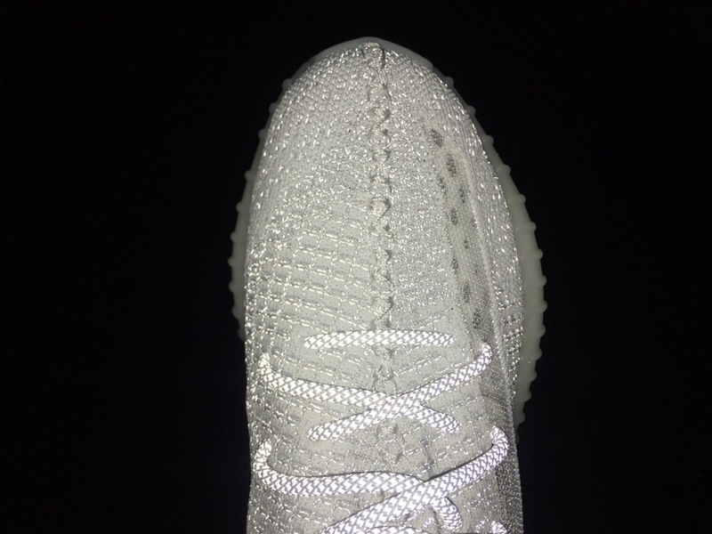 Supermax Yeezy Boost 350 V2 Static